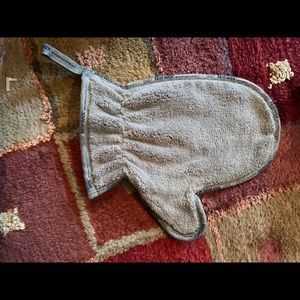 Norwex dusting mitt
